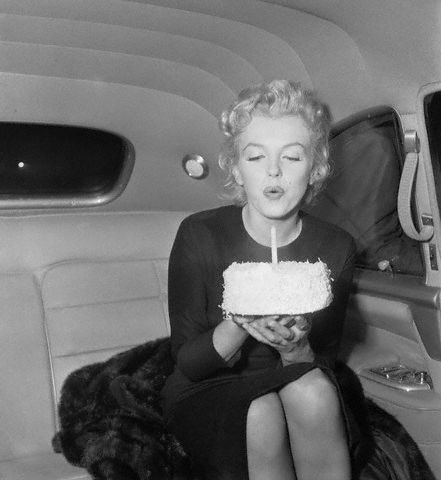 Marilyn & cake